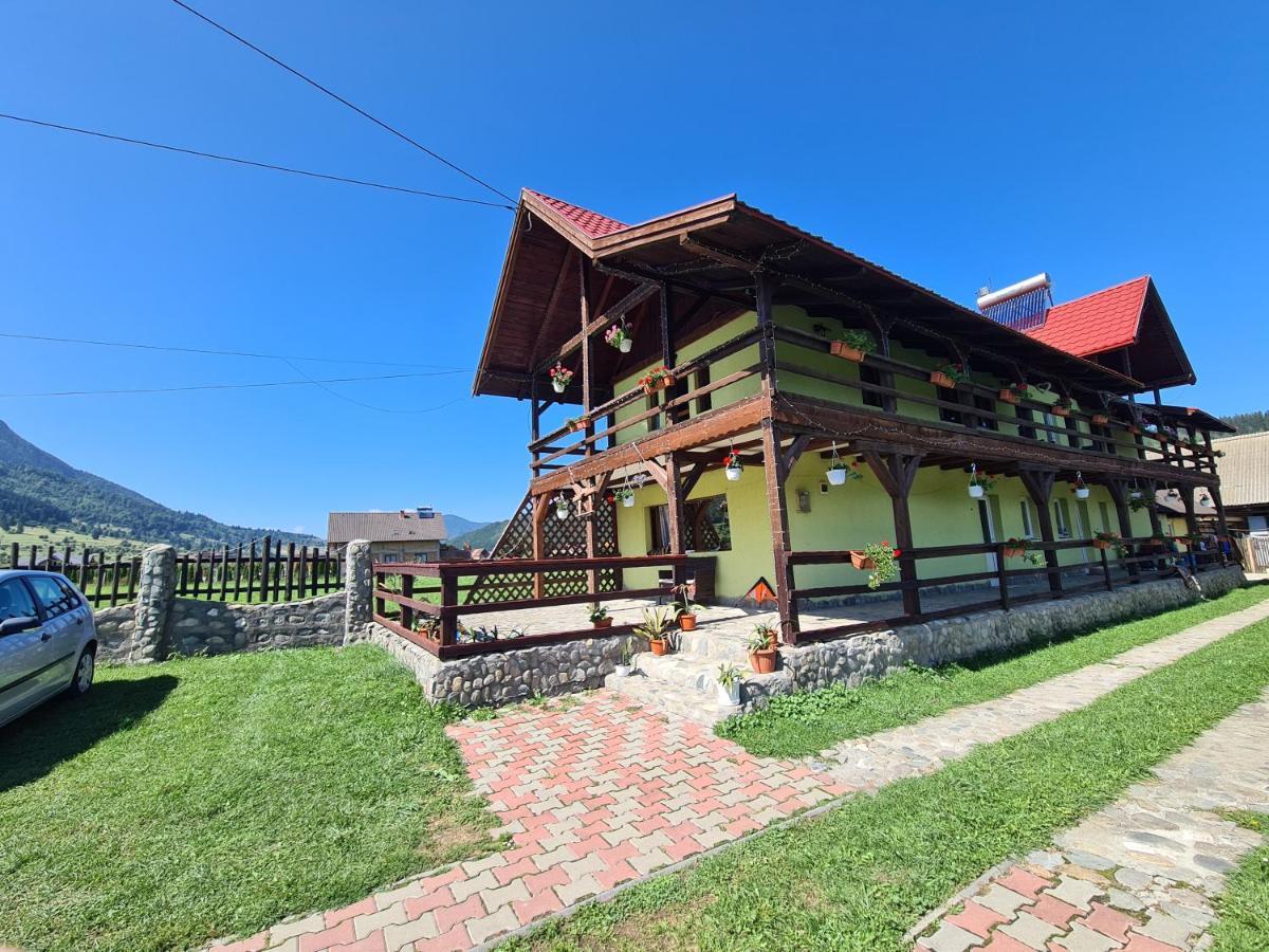 Maricom Home Zărneşti Exteriér fotografie